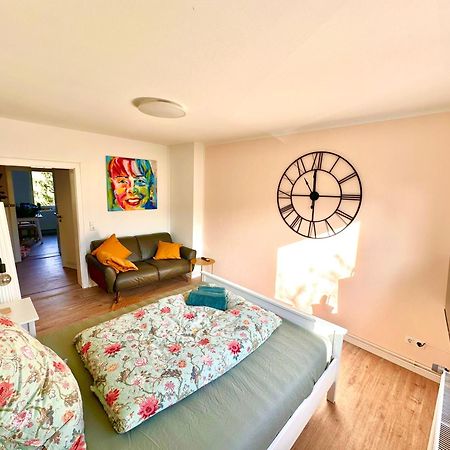 Akram Appartement III - Ruhig, Stadtnah Хилдесхайм Екстериор снимка