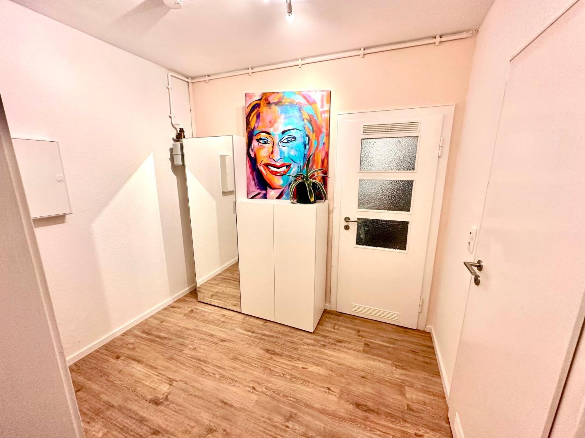 Akram Appartement III - Ruhig, Stadtnah Хилдесхайм Екстериор снимка