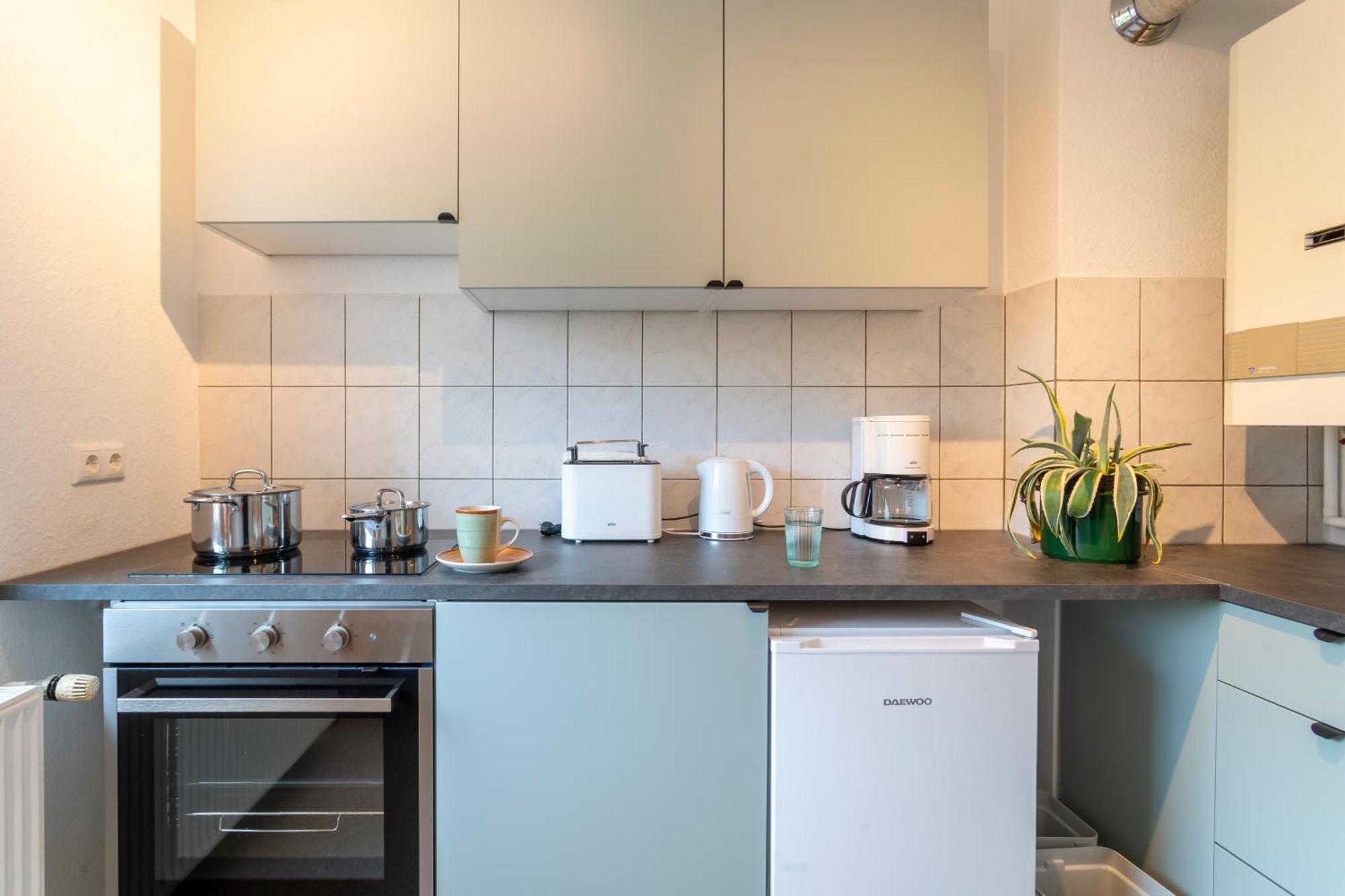 Akram Appartement III - Ruhig, Stadtnah Хилдесхайм Екстериор снимка